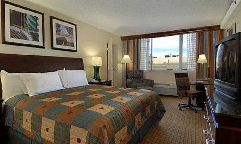 Doubletree By Hilton Denver Central Park Eksteriør bilde